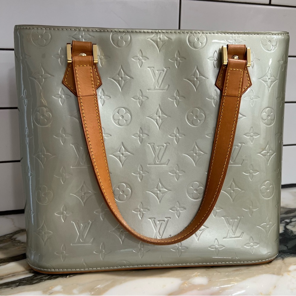 Louis Vuitton Monogram Vernis greenish hue patent leather shoulder bag